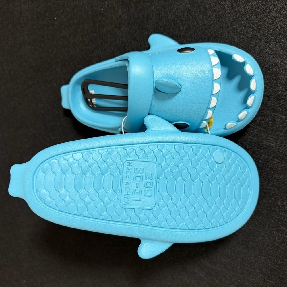 Kids Baby Shark Slippers - Blue - Picture 3 of 4